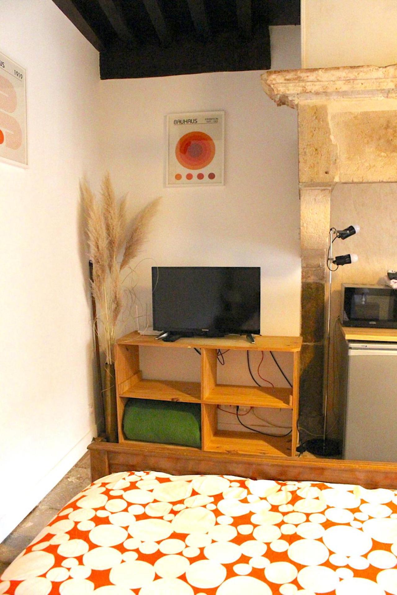 Appartement Joli studio de caractère à Gray Extérieur photo